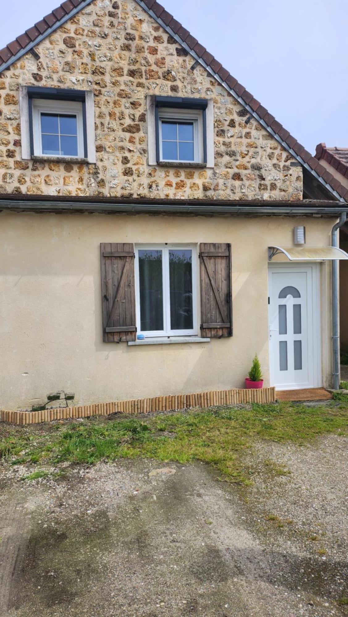 Joli Studio En Centre Ville Faremoutiers Extérieur photo
